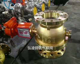 �~�������y